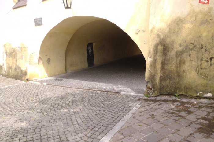 Ilustračný obrázok k článku Baštová ulica je naďalej pod vplyvom ruchu: Dokedy potrvá úplná uzávierka?