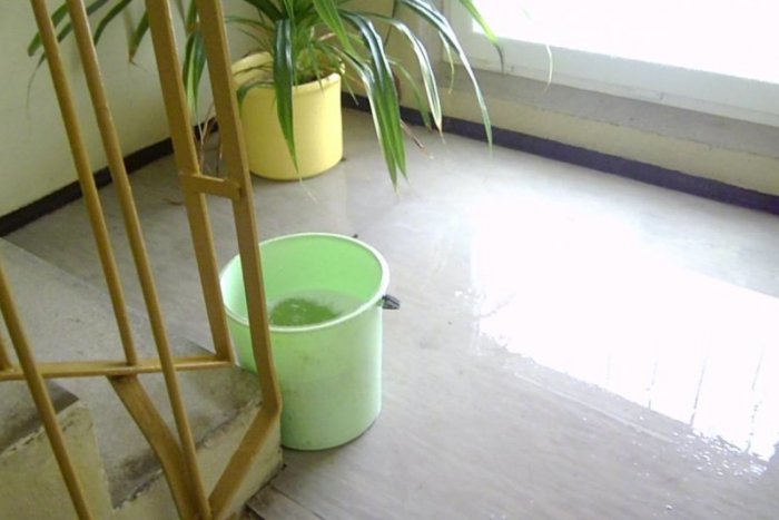 Ilustračný obrázok k článku VIDEO z potopy: Pozrite si, aké starosti s vodou majú aj v prešovskom paneláku!