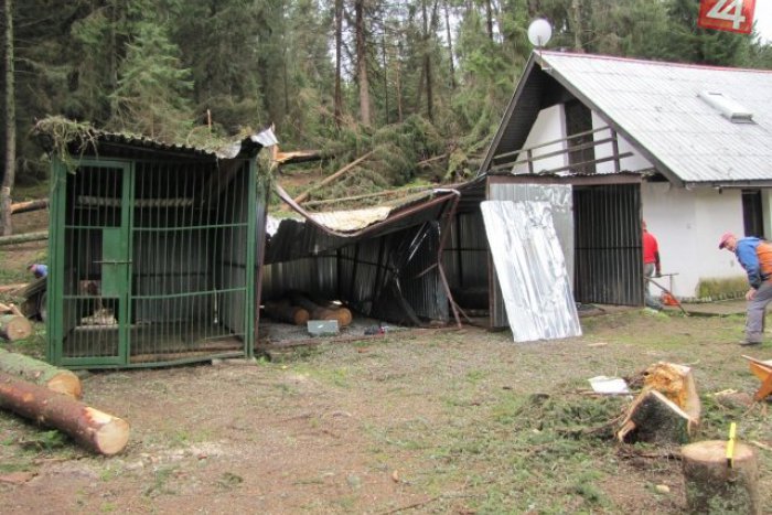 Ilustračný obrázok k článku Takto sa počasie besnelo v Žiarskej doline: Záchranári majú plné ruky práce s odstraňovaním škôd!