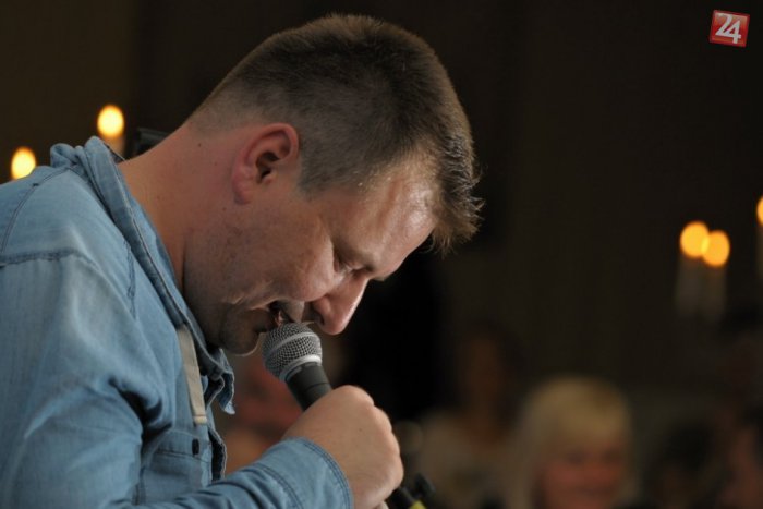 Ilustračný obrázok k článku Janko Kulich s premierou nového klipu: Kto sa v ňom teraz vyzná, je šansonier alebo punkáč?