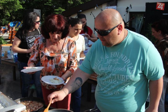 Ilustračný obrázok k článku Svätourbanské slávnosti prilákali návštevníkov: V sobotu v znamení výborných halušiek