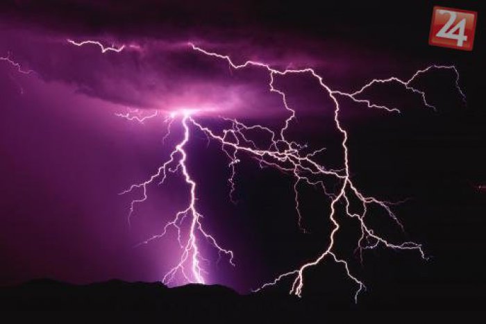 Ilustračný obrázok k článku Zvolen môžu zasiahnuť silné búrky, platí výstraha až 2. stupňa!