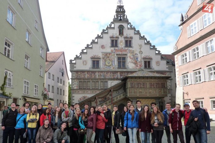 Ilustračný obrázok k článku Študenti GSA oslavovali 10 slovenských rokov v EÚ: Vo Švajčiarsku, Litve a doma