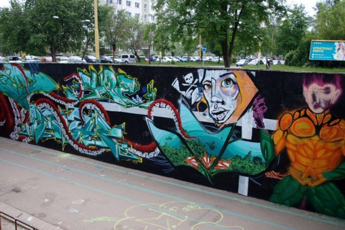 Ilustračný obrázok k článku OBRAZOM: Obyčajný sídliskový podchod sa premenil na umeleckú galériu