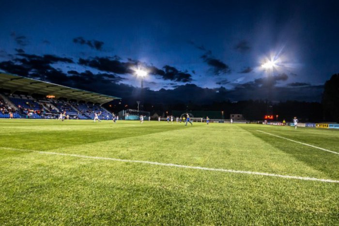 Ilustračný obrázok k článku V tretej lige sa bojuje o každý bod. Poprad dohrával 26. kolo pod umelým osvetlením