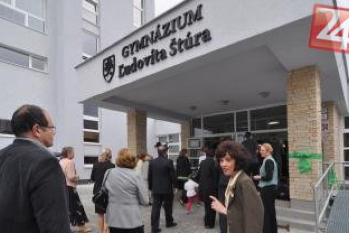 Ilustračný obrázok k článku Riaditeľka gymnázia Ľ. Štúra odkazuje všetkým žiakom: Musíte sa pripraviť na väčší pohyb po škole!