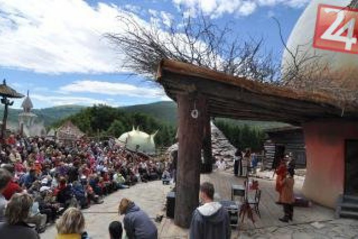 Ilustračný obrázok k článku Ožíva dedina s vlastnou rozprávkovou menou: Na Donovaloch si rodičia s drobcami prídu na svoje