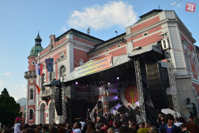 Ilustračný obrázok k článku Ružomberský jarmok klope na dvere: Ide pršať?