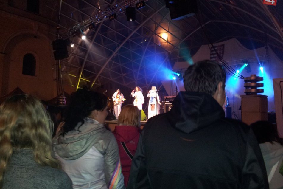 Ilustračný obrázok k článku Brezňania v tom majú jasno: Na pódiu chcú vidieť tohto interpreta!