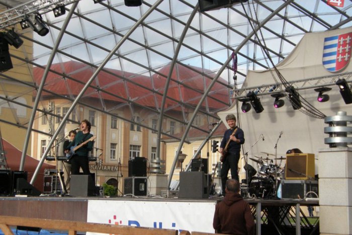 Ilustračný obrázok k článku KOMPLETNÝ PROGRAM Breznianskeho kultúrneho leta v júli: Piatkové koncerty, sobotné letné kino aj nedeľné divadielka