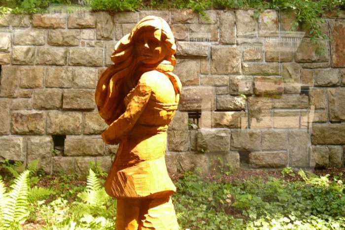 Ilustračný obrázok k článku V Kúpeľoch Luhačovice si môžete pozrieť rezbárov pri práci