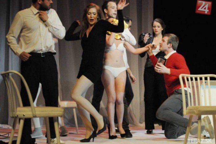 Ilustračný obrázok k článku Nová premiéra v Divadle Andreja Bagara: Vžite sa do role ilegálnych prisťahovalcov