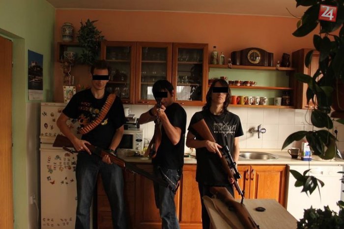 Ilustračný obrázok k článku Ďalšie pojednávanie s trojicou mladíkov: Za vraždu taxikára pôjdu v piatok opäť pred súd