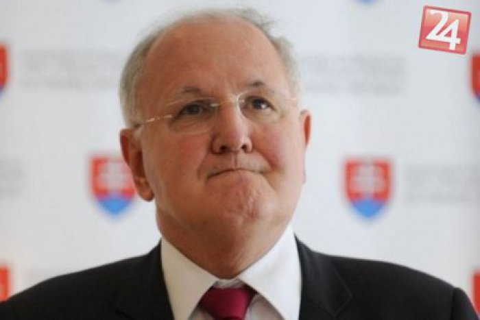 Ilustračný obrázok k článku Tragédia na diaľnici: Čaplovič vyjadril sústrasť rodinám zosnulých študentov