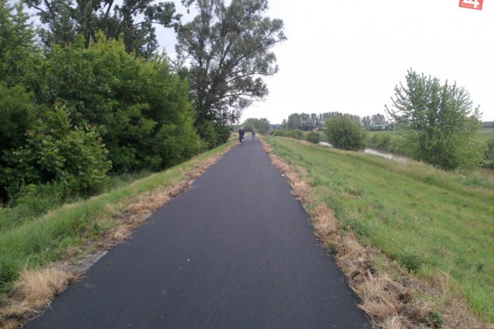 Ilustračný obrázok k článku Berek so Zúgovom sa spojili: Bol dokončený nový asfaltový povrch