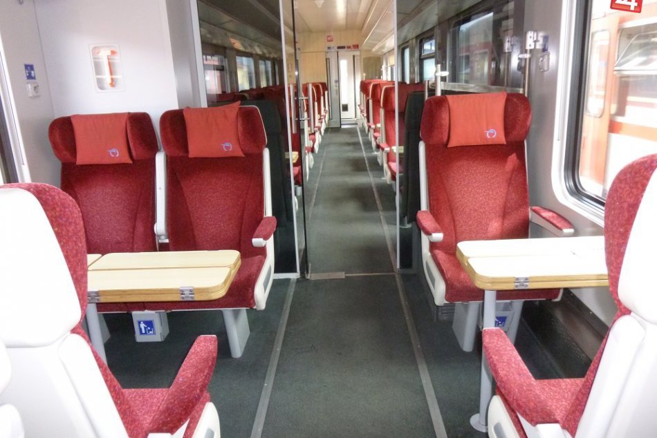 Ilustračný obrázok k článku Cestujúci si budú môcť v IC vlakoch bezplatne požičať knihy