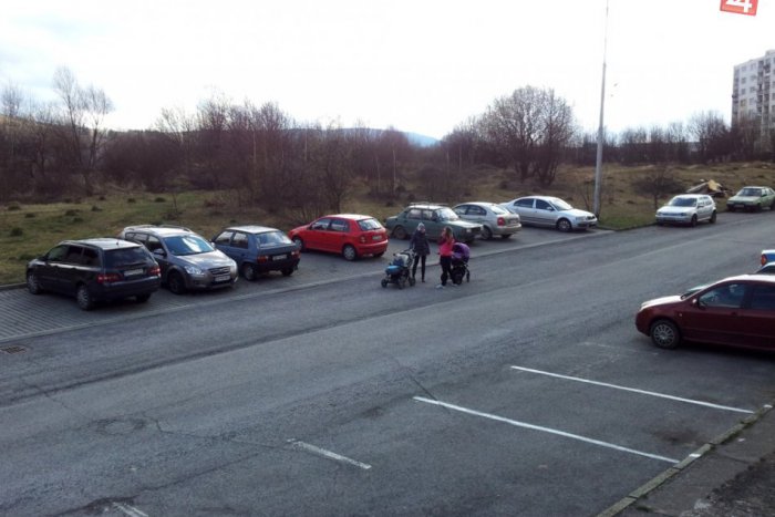 Ilustračný obrázok k článku Fakultná nemocnica rieši veľký problém: Nové parkovisko by malo slúžiť už na jar