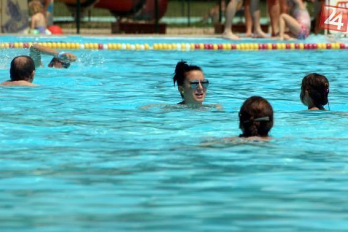 Ilustračný obrázok k článku Kúpalisko otvoria už v sobotu: Novinkou sú plaveckí inštruktori a živá hudba