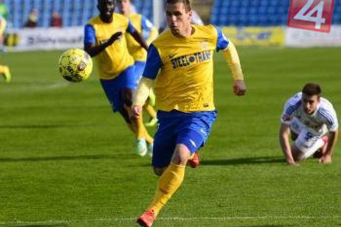 Ilustračný obrázok k článku Kanonier Ján Novák má ešte dva roky zmluvu s Prešovom: Začne však ročník v jeho farbách?