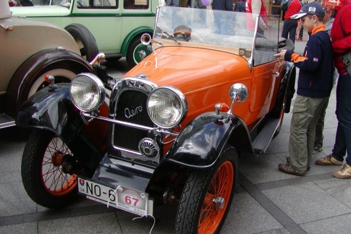 Ilustračný obrázok k článku TIPY na víkend: Ruža veteránov, Vínny festival, Jánske ohne a ďalšie akcie