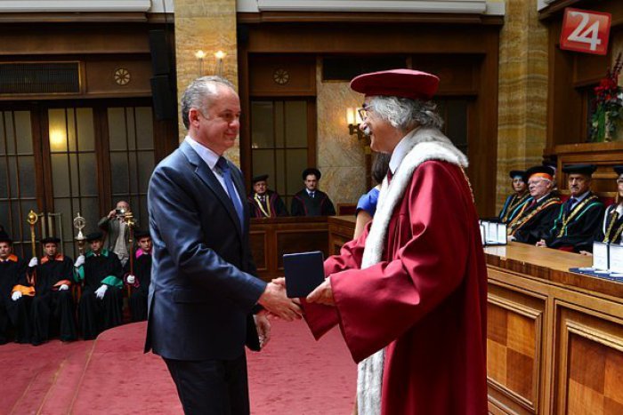 Ilustračný obrázok k článku Univerzita Komenského oslávila 95. výročie vzniku: Blahoželal aj prezident Andrej Kiska