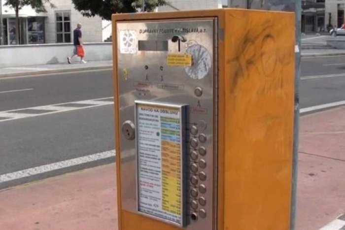 Ilustračný obrázok k článku UPOZORNENIE pre cestujúcich nočnou MHD: Dôjde k výpadku SMS lístkov!