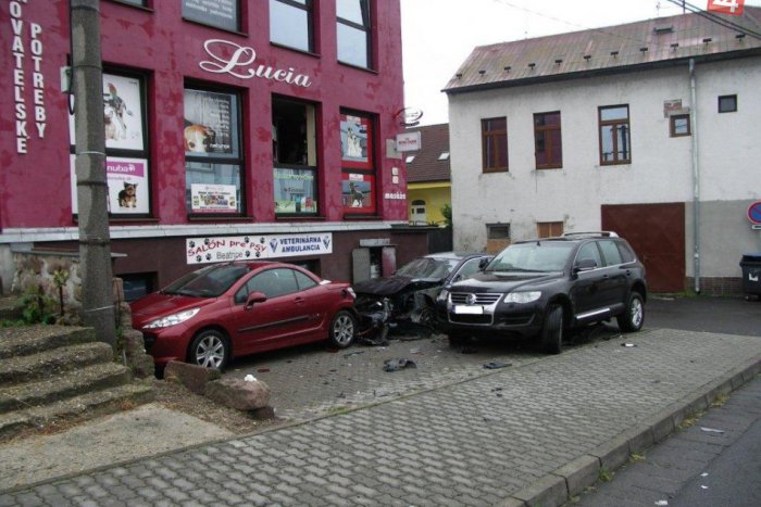 Ilustračný obrázok k článku Výbuch vo Zvolene: Dve autá patria detvianskej PPS, jedno používal generálny riaditeľ!