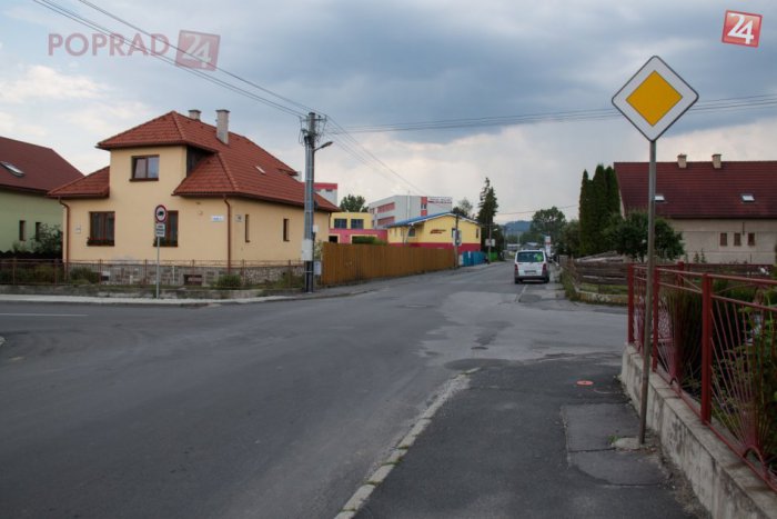 Ilustračný obrázok k článku Na tejto križovatke po novom: Dávajte si pozor na zmenu v prednosti v jazde