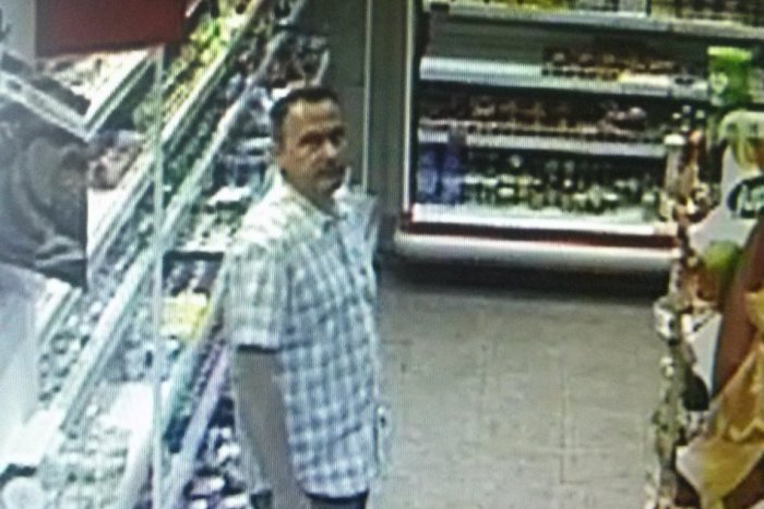 Ilustračný obrázok k článku Tento muž ukradol peniaze z dedinských potravín: Ak ho poznáte, volajte hneď policajtom!