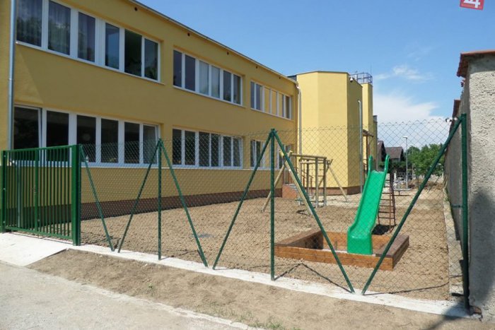 Ilustračný obrázok k článku FOTO finalizácie opráv škôlky v Nižnej Šebastovej: Aha, do akých priestorov tu v septembri vkročia prvé nohy!