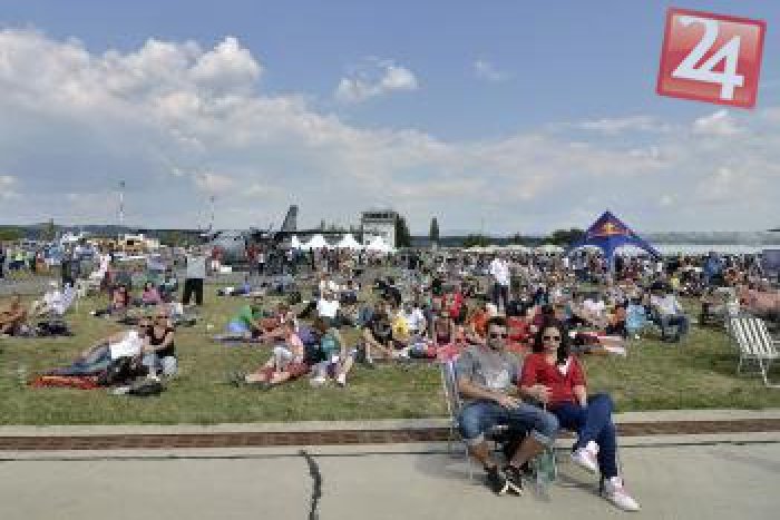 Ilustračný obrázok k článku Letecká udalosť roka v Sliači už o 50 dní: Uvidíte rýchlostný súboj lietadla so superautom!