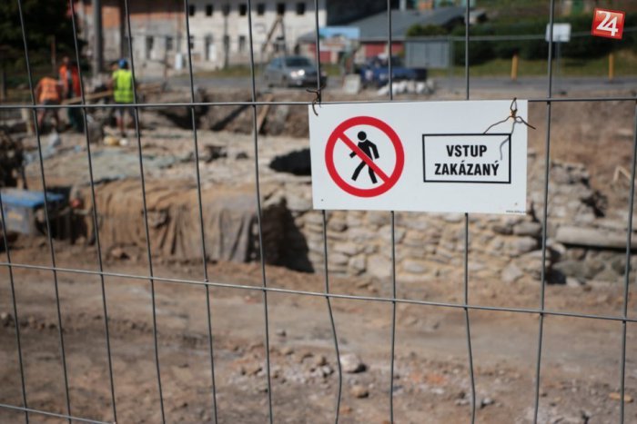 Ilustračný obrázok k článku Kremnica bude rozkopaná až do zimy: Všetko sa to začne už budúci týždeň!