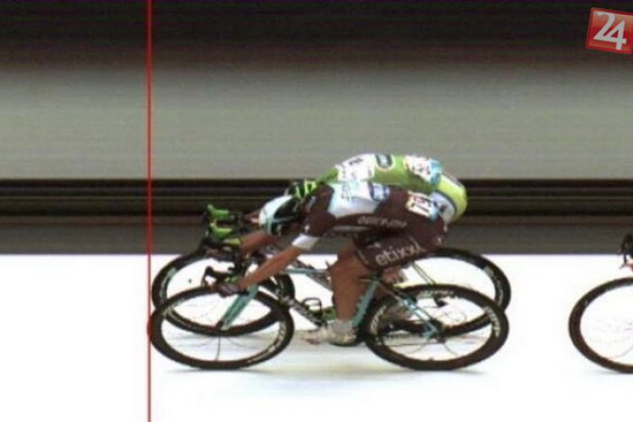 Ilustračný obrázok k článku Famózny Sagan podal heroický výkon: O víťazovi etapy rozhodli milimetre!