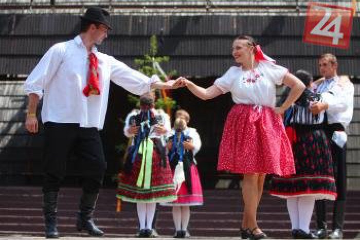 Ilustračný obrázok k článku Víkend v Detve patril Folklórnym slávnostiam: Významní hostia, silné momenty a 1500 účinkujúcich
