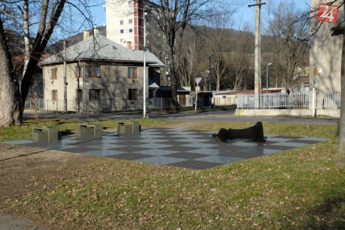 Ilustračný obrázok k článku TAKTO bude vyzerať mega šachovnica pri Hrone: Pozrite si vizualizácie ako prví!