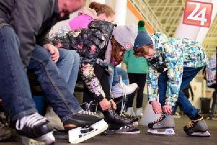 Ilustračný obrázok k článku Nabrúste si korčule: Sezóna na ľade začína čoskoro!