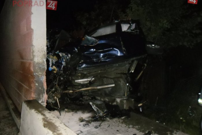 Ilustračný obrázok k článku OBRAZOM: Mrazivé zábery na zdemolovanú Felíciu po nehode v Poprade