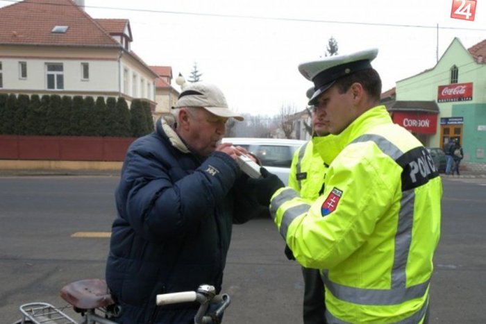 Ilustračný obrázok k článku Nafúkali ďalší cyklisti. Policajti v Košickom kraji zistili až 50 priestupkov