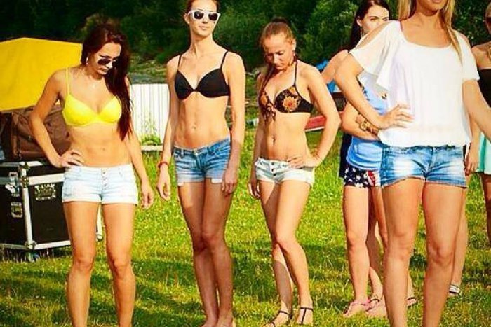 Ilustračný obrázok k článku Začína boj o titul Miss Domaša: Pozrite si finalistky vo večerných šatách!