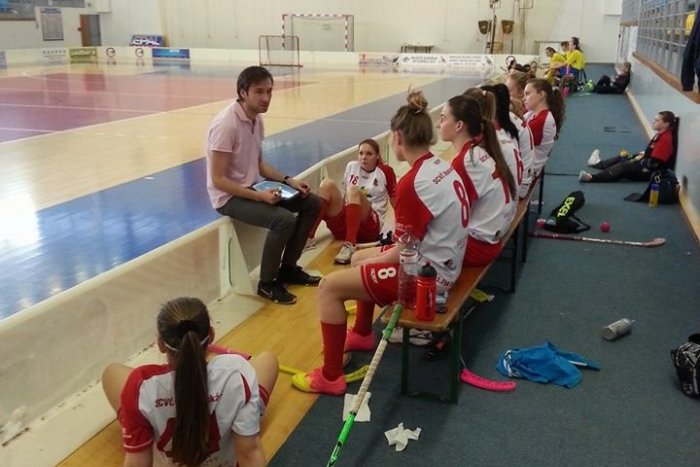 Ilustračný obrázok k článku Mladé, krásne a talentované... Bystrické florbalistky s historicky najlepším umiestnením v celoštátnej súťaži