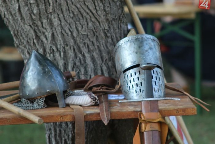 Ilustračný obrázok k článku Stredovek pod Nitrianskym hradom: Pod Zoborom opäť ožila história