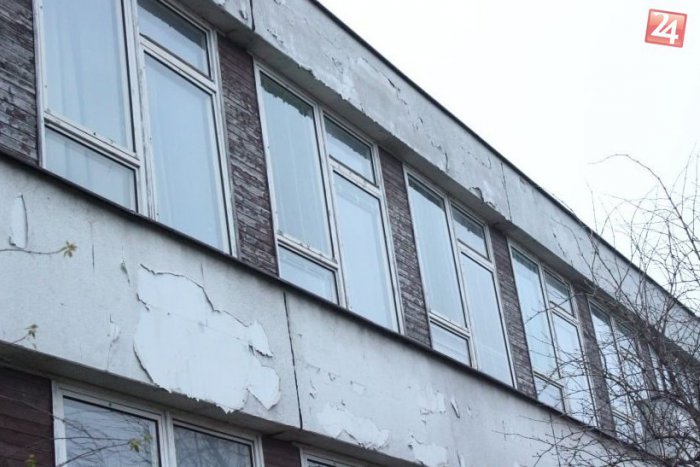 Ilustračný obrázok k článku Začala sa rekonštrukcia ZŠ Topoľova: Opravy zhltnú približne 900-tisíc!