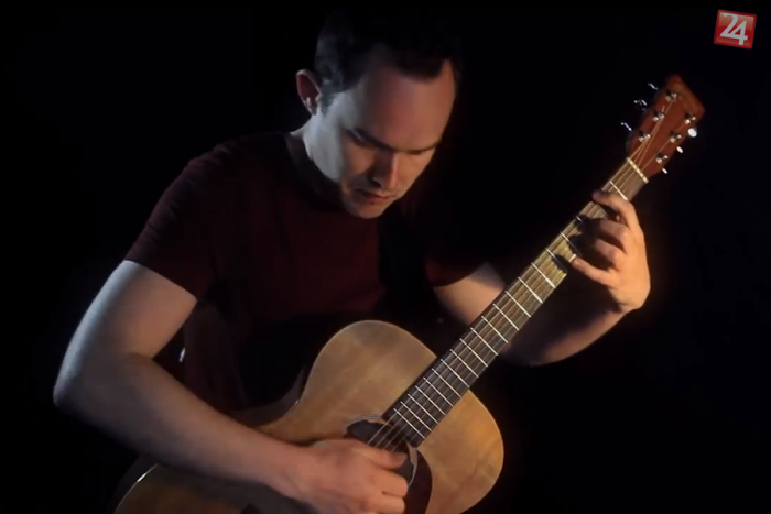 Ilustračný obrázok k článku Uznávaný gitarista v Trnave: Na korze vystúpi Chris Woods Groove