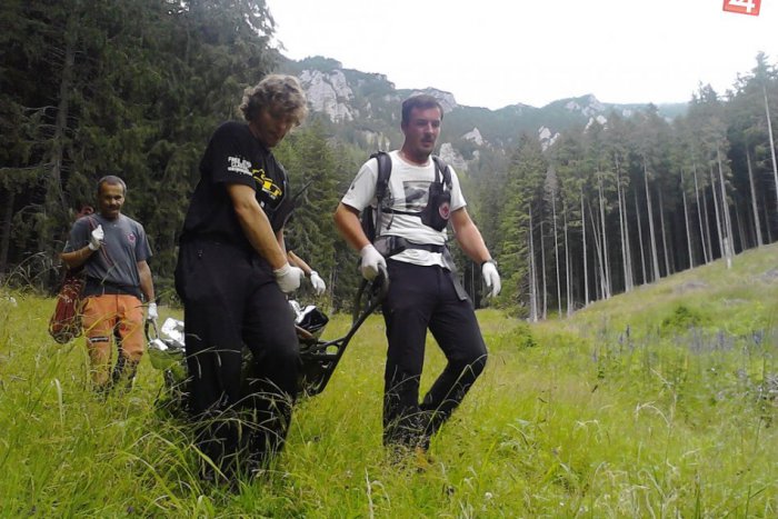 Ilustračný obrázok k článku Otrasný nález v Krčahove: V lese našli nehybné telo muža