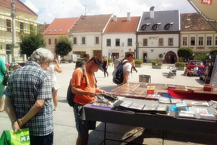 Ilustračný obrázok k článku Námestie baníkov dnes žilo: Takéto pekné kúsky sa tu dali kúpiť