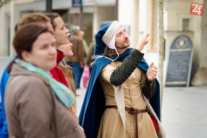 Ilustračný obrázok k článku Blíži sa Svetový deň sprievodcov: TAKTO budú vyzerať prehliadky Trnavy