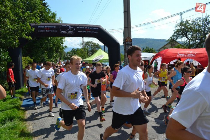 Ilustračný obrázok k článku Bystrickí hokejisti otestovali kondičku mimo ľadu: Korčule vymenili za tenisky a vybehli do kopcov