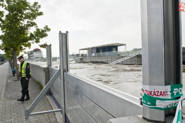 Ilustračný obrázok k článku Hlavné mesto urobilo prieskum pod hladinou Dunaja: Výsledkom sú štyri podozrivé predmety!