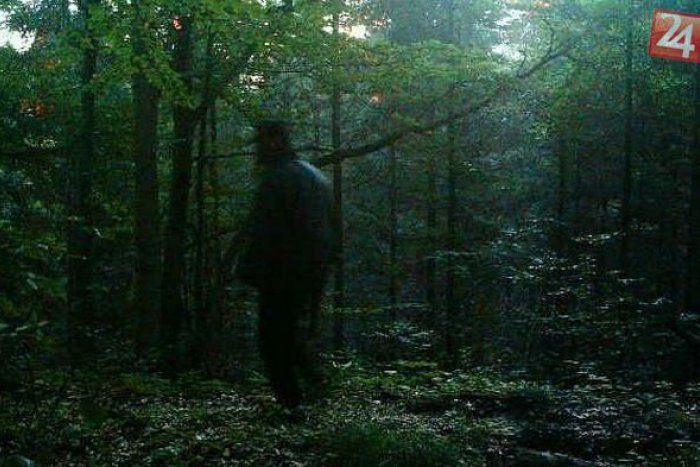 Ilustračný obrázok k článku OBRAZOM: Policajt zastrelil nebezpečného prevádzača, toho zachytili fotopasce