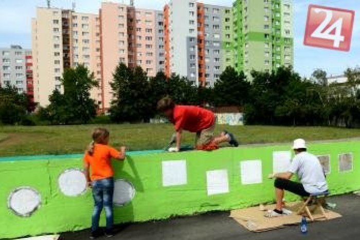 Ilustračný obrázok k článku Areál bratislavskej školy chytí druhý dych: Mení sa na rozprávkovú záhradu z Narnie